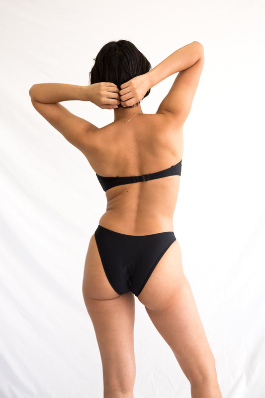 Mia Ring Brief in Noir