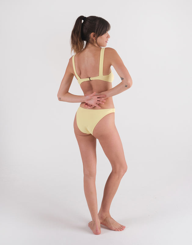 Lou Bandeau in Mellow Yellow