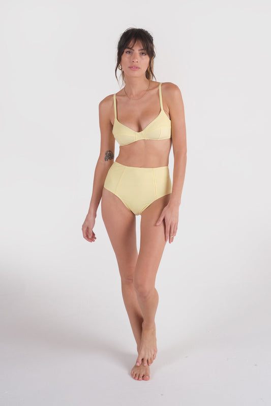 Simone Retro Top in Mellow Yellow