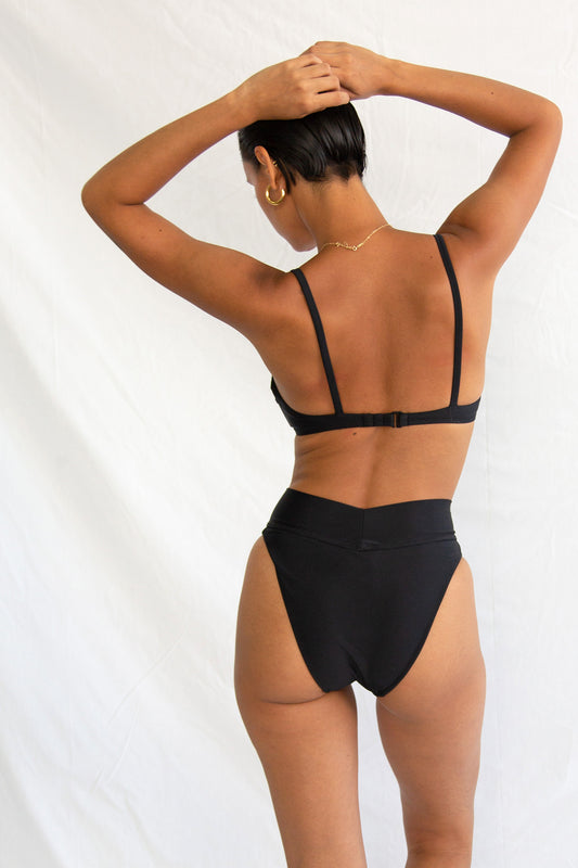High Kick Brief in Noir
