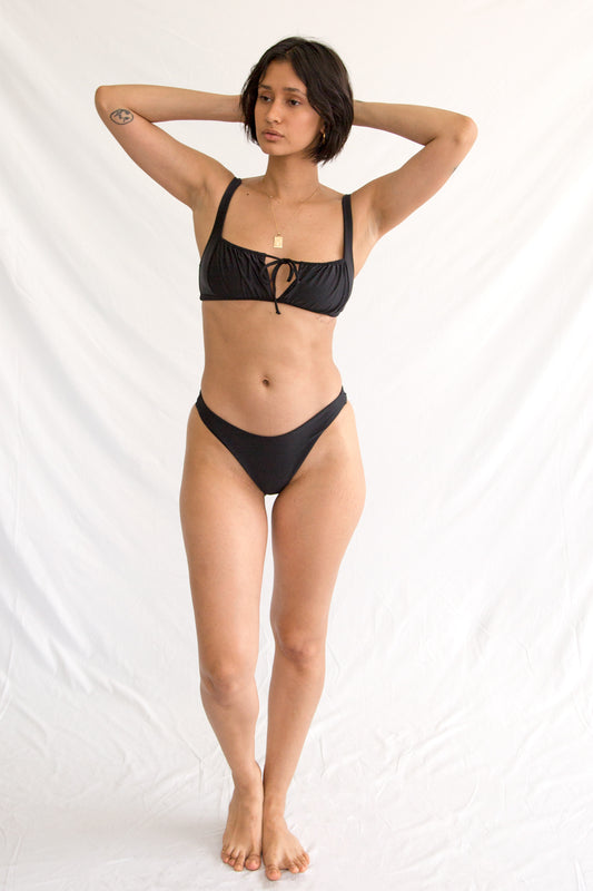 Curve Brief in Noir