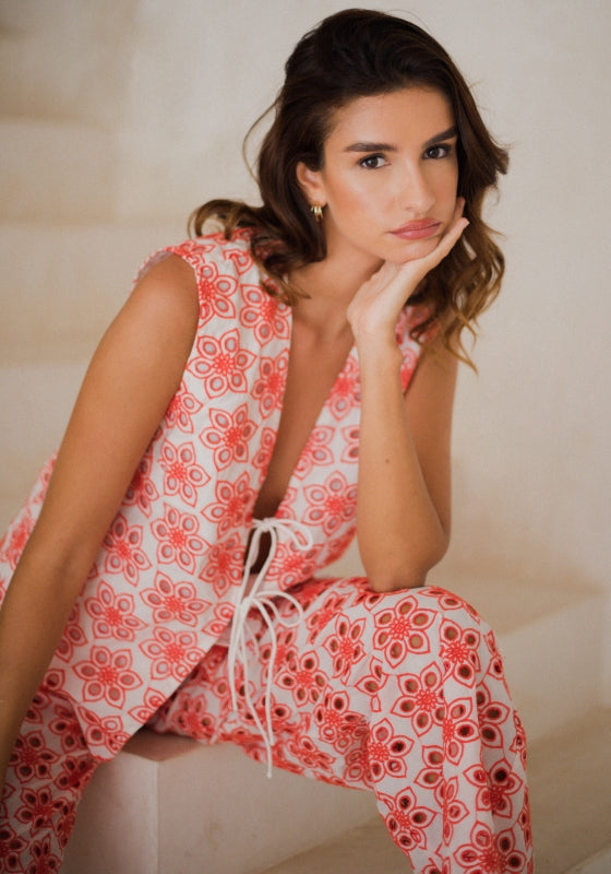 Bao Top Red Eyelet